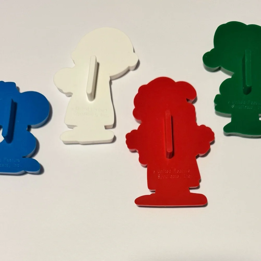 Charlie Brown Peanuts Cookie Cutters Set of 4 Linus Lucy Snoopy Comics